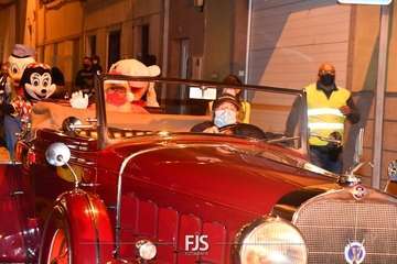 Papá Noel visita de sorpresa Lomo Magullo (Telde)/Francisco Javier Santana.
